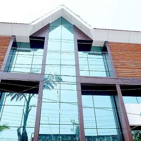 Готель Premier House Thiruvananthapuram Екстер'єр фото