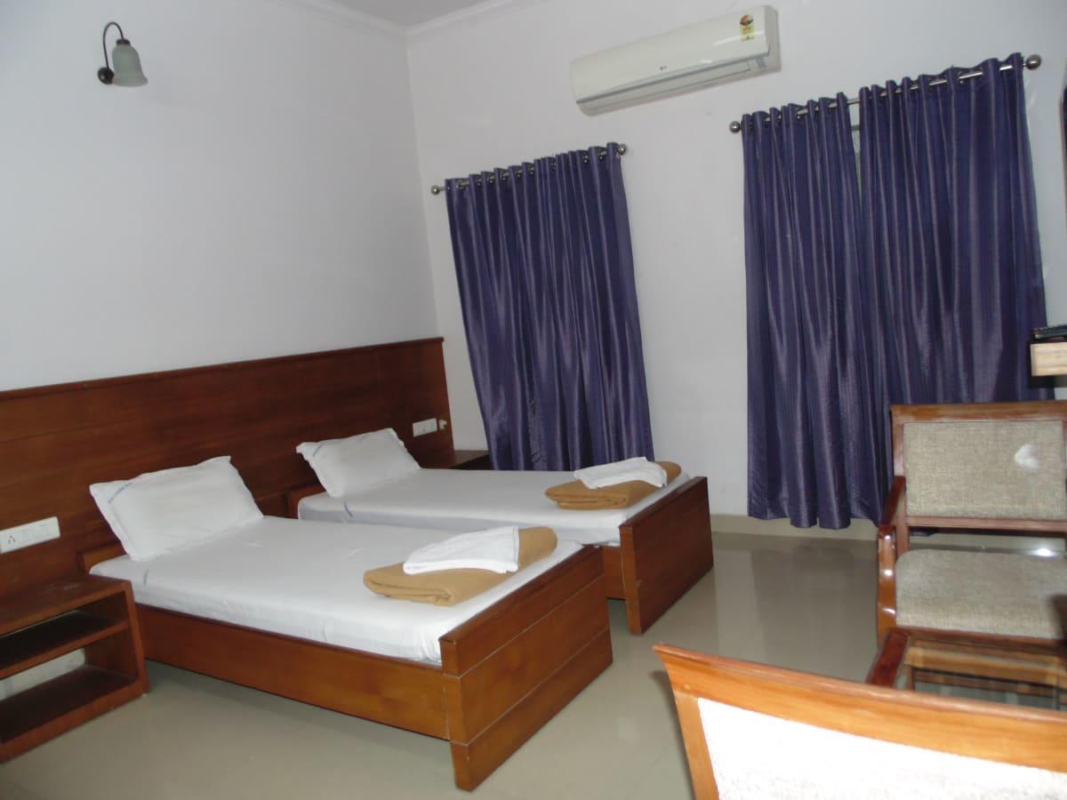 Готель Premier House Thiruvananthapuram Екстер'єр фото